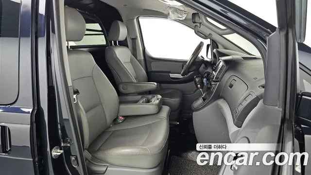 Hyundai Starex 2019 thumb 11