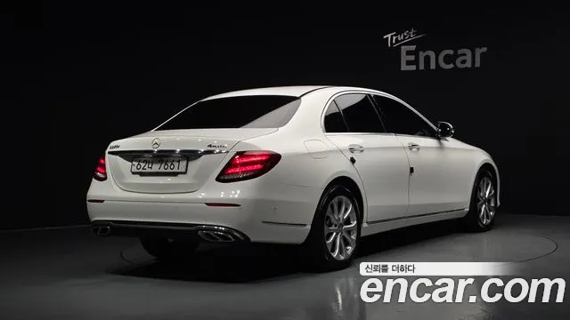 Mercedes-Benz E-Класс 2017 thumb 2