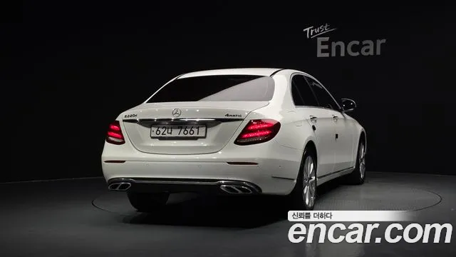 Mercedes-Benz E-Класс 2017 thumb 4