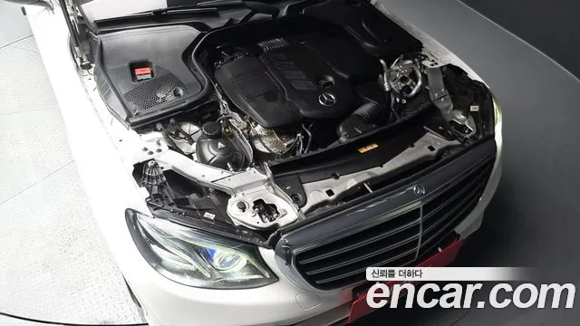 Mercedes-Benz E-Класс 2017 thumb 6