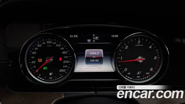 Mercedes-Benz E-Класс 2017 thumb 8