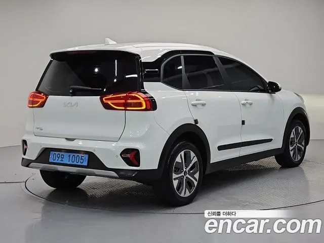 Kia Niro 2022 thumb 4