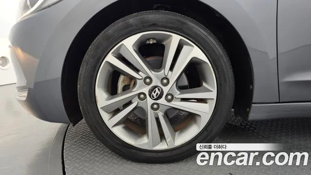 Hyundai Avante 2016 thumb 5