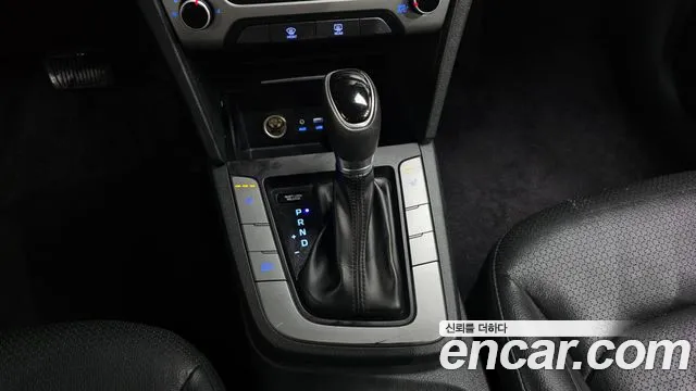Hyundai Avante 2016 thumb 9