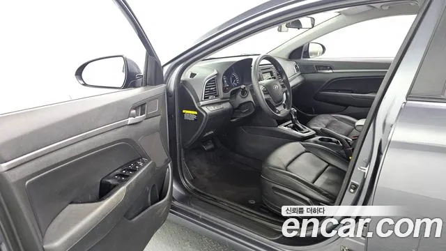 Hyundai Avante 2016 thumb 10