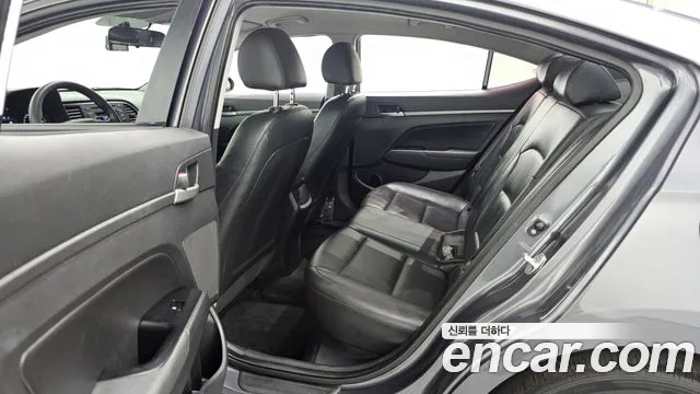 Hyundai Avante 2016 thumb 11