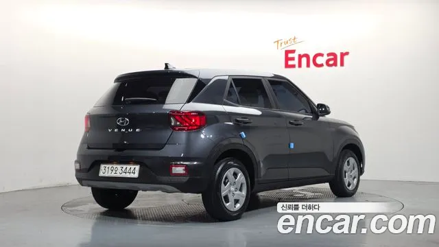 Hyundai Venue 2022 thumb 2