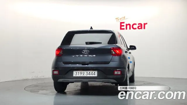 Hyundai Venue 2022 thumb 4