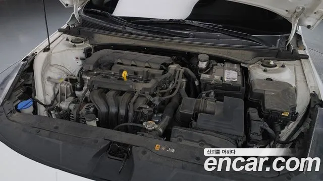 Hyundai Avante 2022 thumb 6