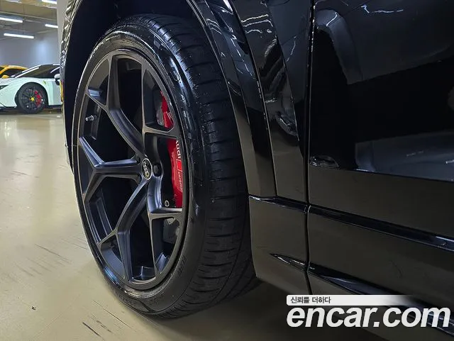 Audi RSQ8 2025 thumb 3
