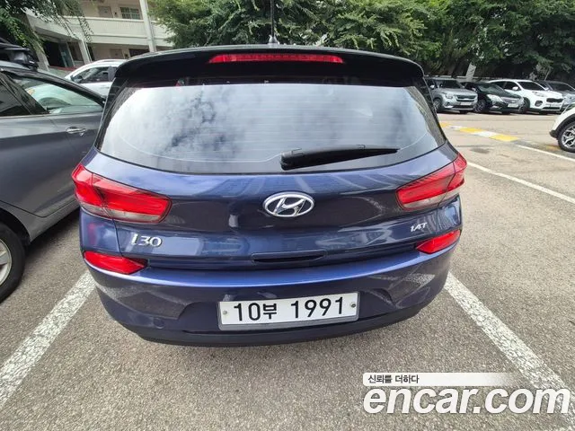 Hyundai i30 2018 thumb 4