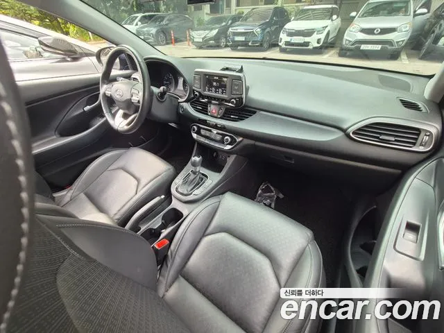 Hyundai i30 2018 thumb 9