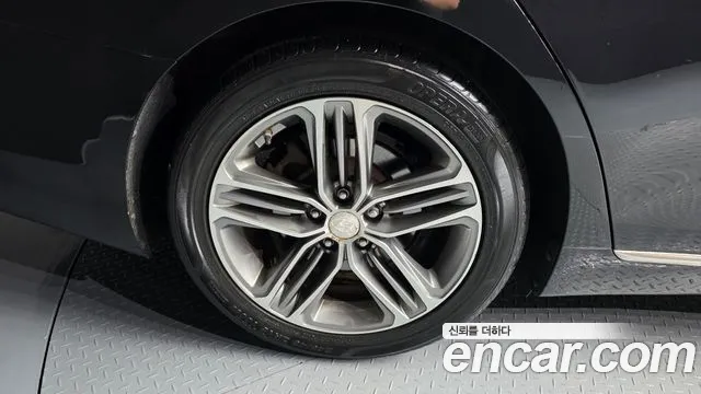 Hyundai Grandeur 2017 thumb 5
