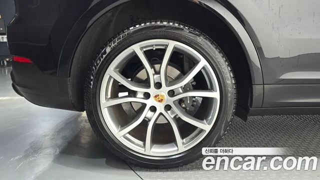 Porsche Cayenne 2019 thumb 5