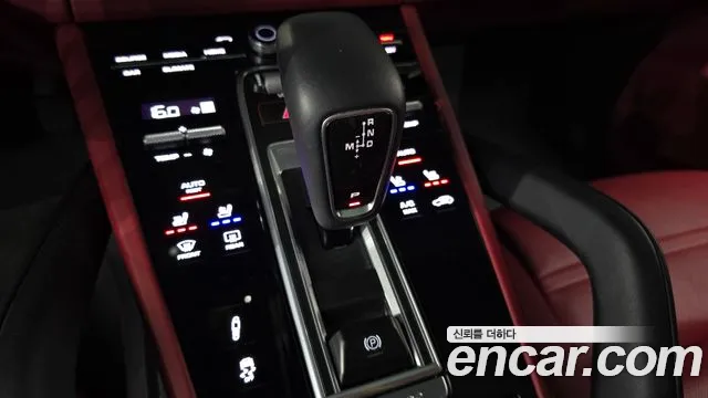 Porsche Cayenne 2019 thumb 9