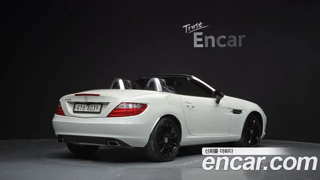 Mercedes-Benz SLK-Class 2012 thumb 2