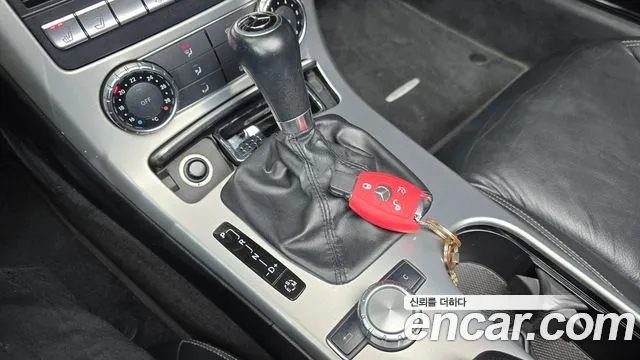 Mercedes-Benz SLK-Class 2012 thumb 9