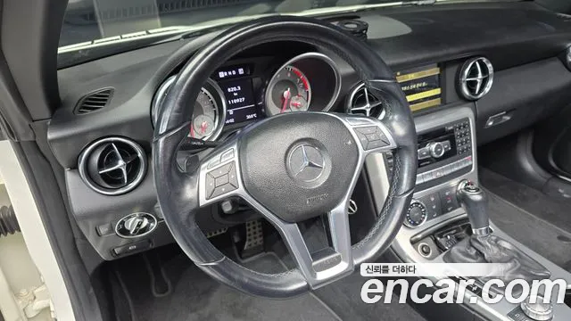 Mercedes-Benz SLK-Class 2012 thumb 12