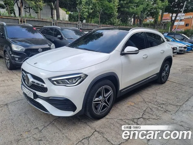 Mercedes-Benz GLA 2023 thumb 3