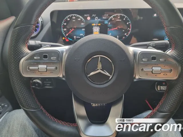 Mercedes-Benz GLA 2023 thumb 7