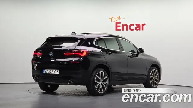 BMW X2 2021 thumb 2