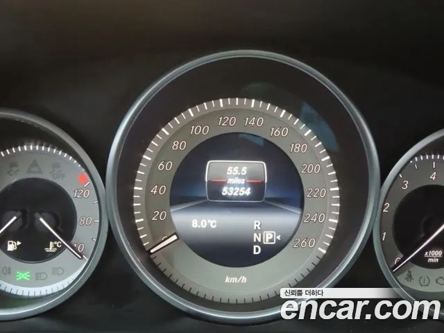 Mercedes-Benz E-Класс 2015 thumb 8