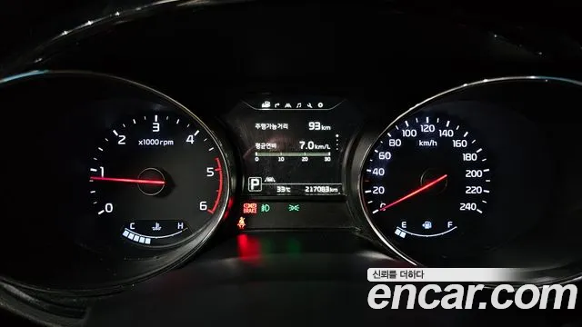 Kia Carnival 2016 thumb 8