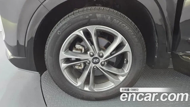 Hyundai Santa Fe 2019 thumb 5