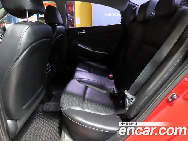 Hyundai Accent 2012 thumb 7