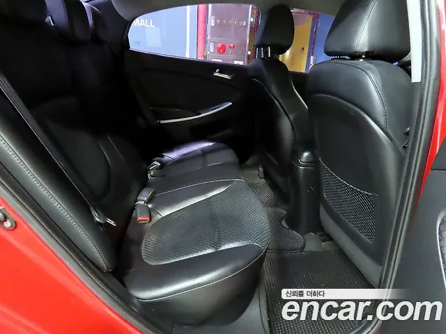 Hyundai Accent 2012 thumb 9
