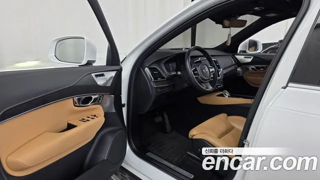 Volvo XC90 2022 thumb 10
