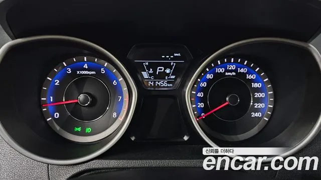 Hyundai Avante 2013 thumb 8