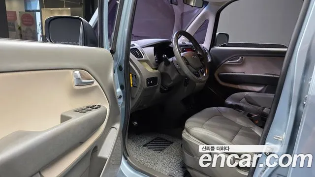 Kia Ray 2013 thumb 10