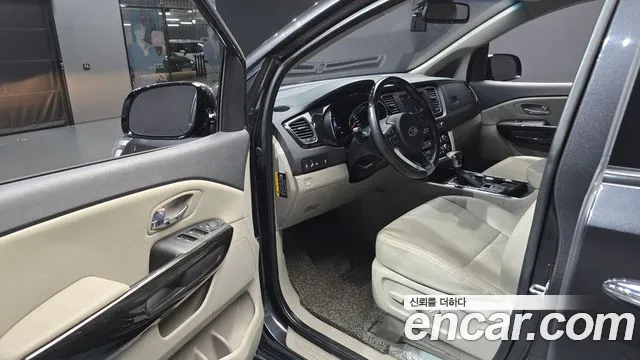 Kia Carnival 2020 thumb 10