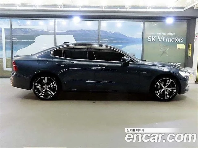 Volvo S60 2021 thumb 3