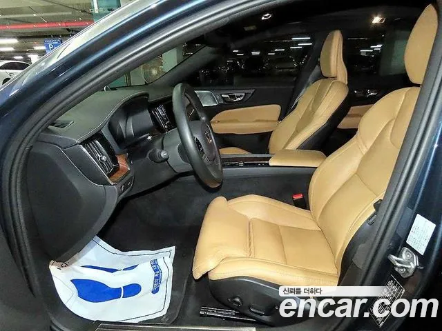 Volvo S60 2021 thumb 6