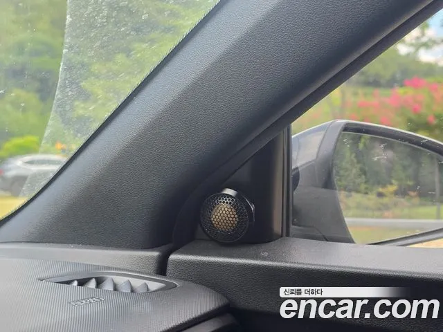 Hyundai Veloster 2019 thumb 8