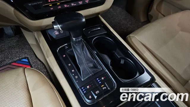 Kia Carnival 2016 thumb 9