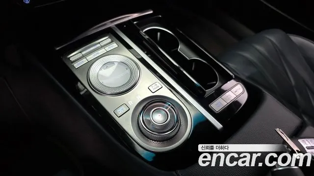 Genesis G80 2022 thumb 9