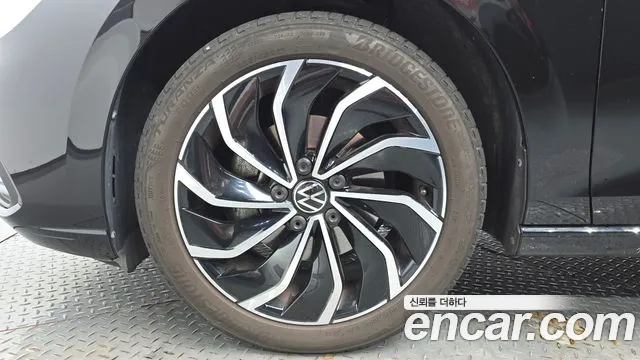 Volkswagen Golf Sportsvan 2024 thumb 5