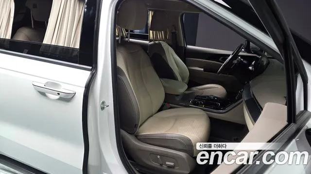 Kia Carnival 2022 thumb 12