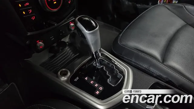 KG_Mobility_Ssangyong TIBOLI 2015 thumb 9