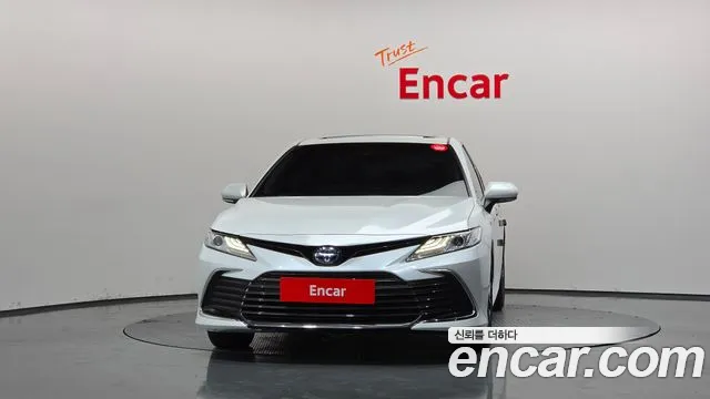 Toyota Camry 2024 thumb 3