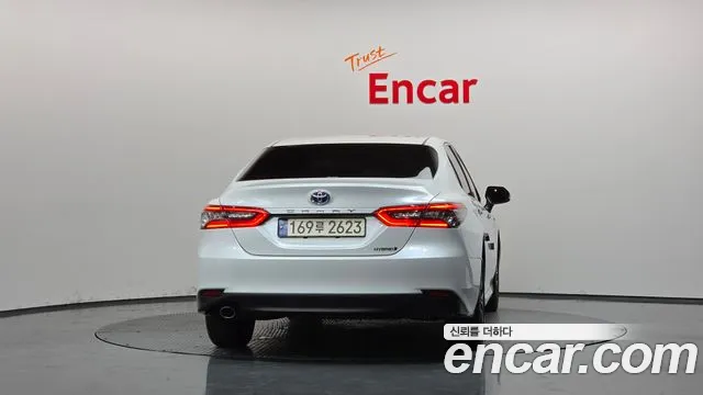 Toyota Camry 2024 thumb 4
