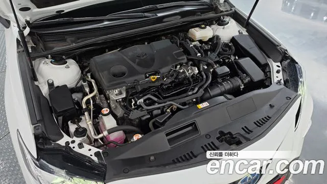 Toyota Camry 2024 thumb 6