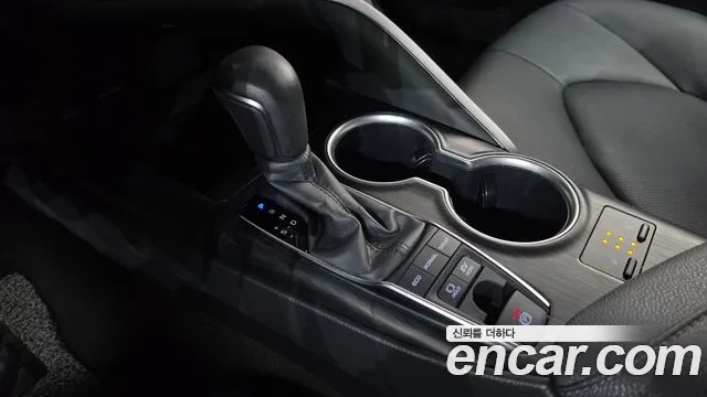 Toyota Camry 2024 thumb 9
