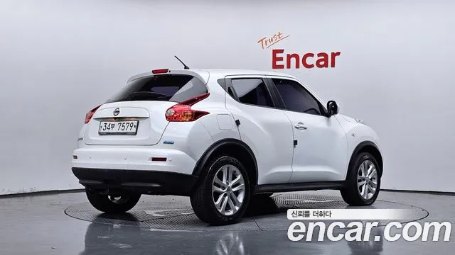 Nissan Juke 2014 thumb 2