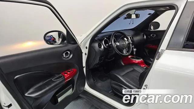Nissan Juke 2014 thumb 10