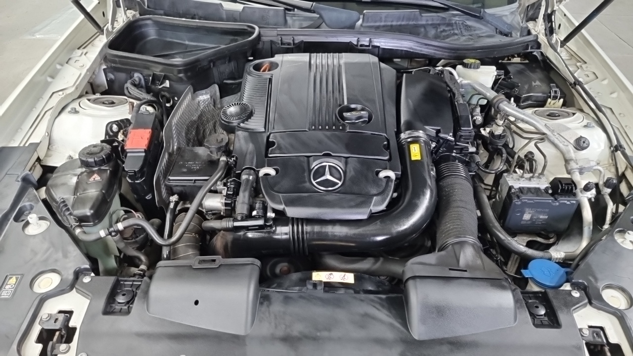 Mercedes-Benz SLK-Class 2013 thumb 6