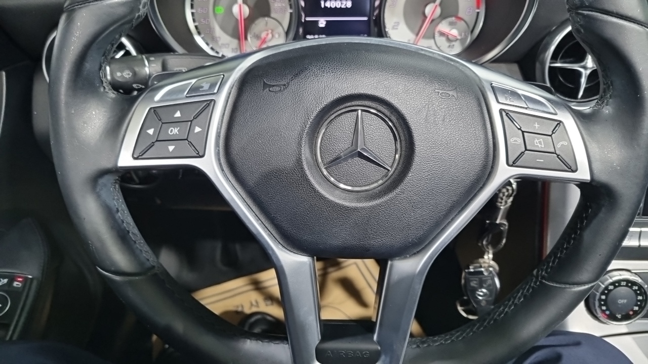 Mercedes-Benz SLK-Class 2013 thumb 9